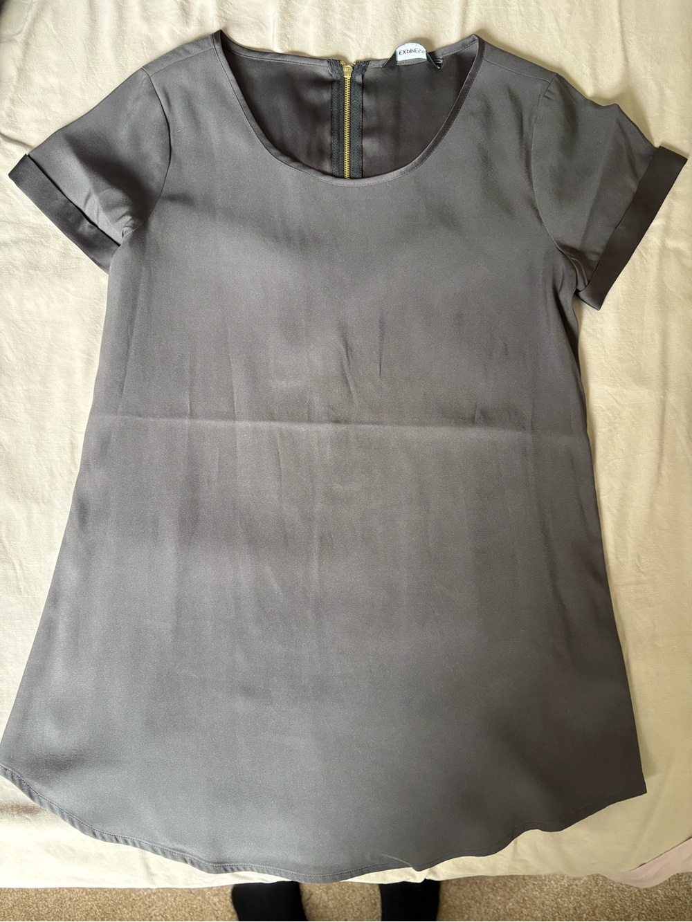 Express Grey Short-Sleeve Scoop Neck Tunic with Back Zip
